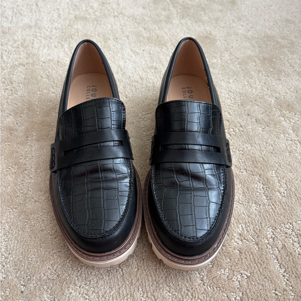 Journee Black Crocodile Pattern Penny Loafers